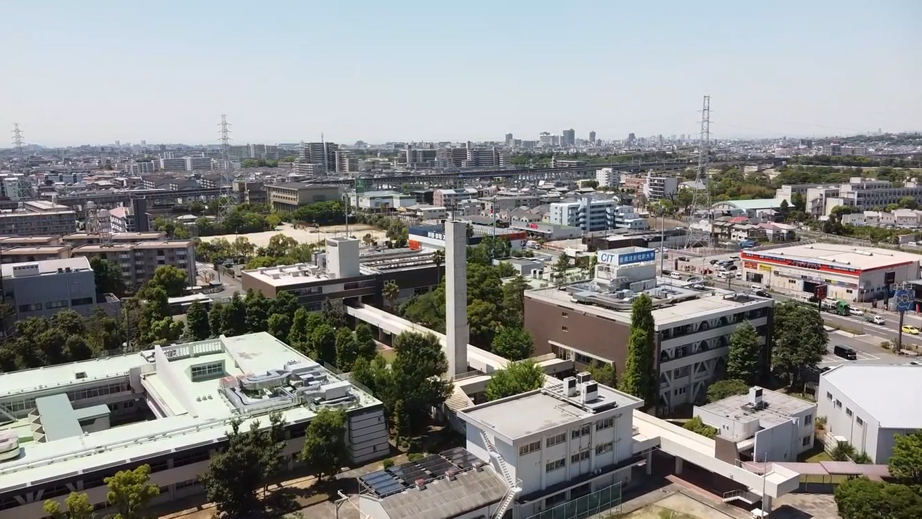 ドローンによる空からのキャンパスツアー