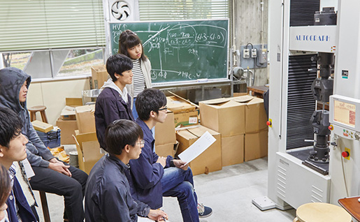 機械工学実験Ⅰ・Ⅱ