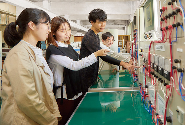 電気電子工学科